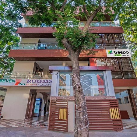 Treebo Seven Inn تيروباتي المظهر الخارجي الصورة